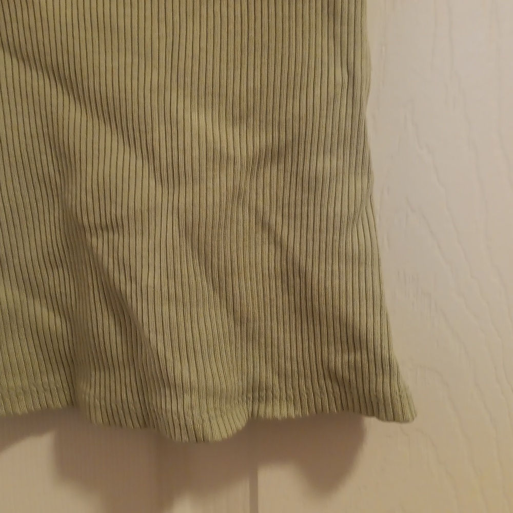 H&M Mint Top - Picture 3 of 7